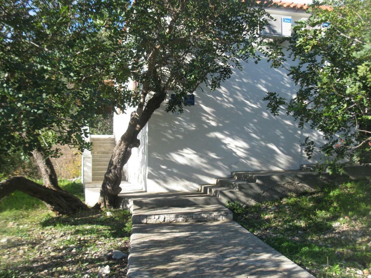 Apartments Bako Komiža Exterior foto